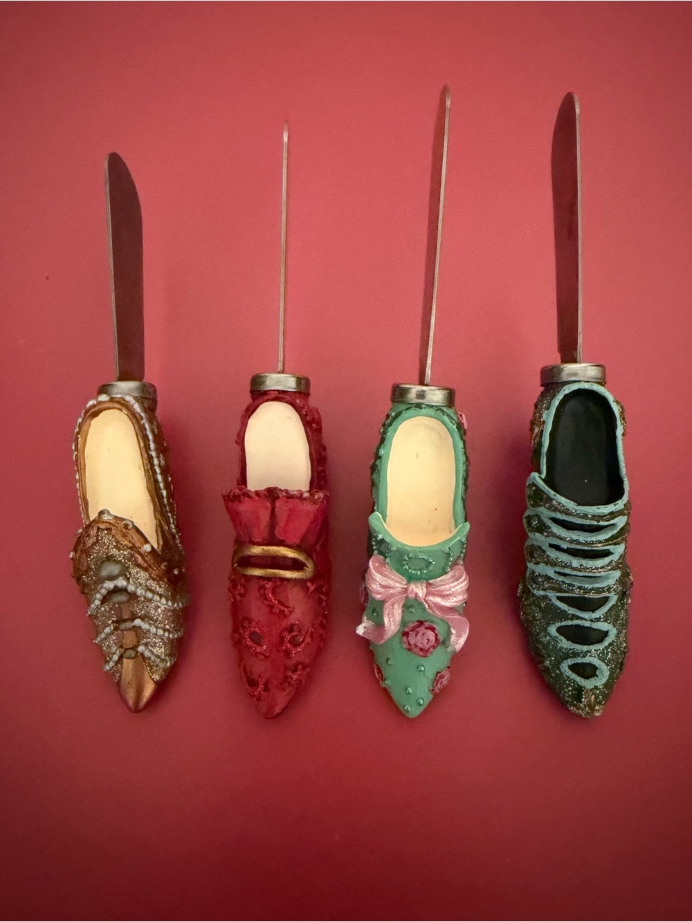 Decorative Women's Shoe Knife Set - Red, Teal, Black, Bronze.